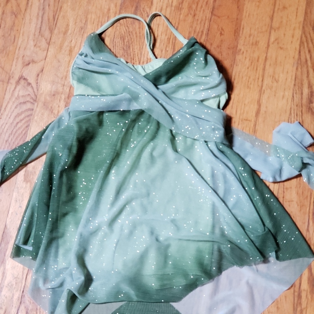 Dance/figuring skating green dress